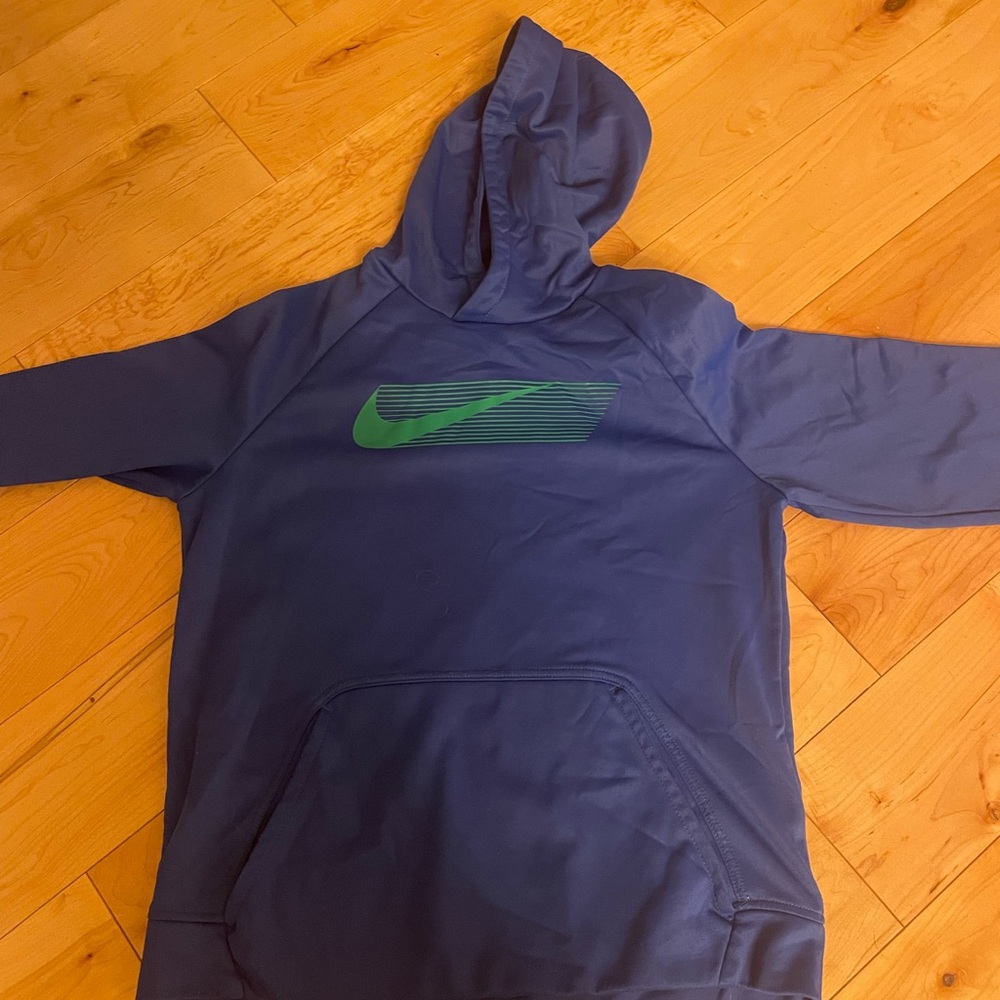 Blue Nike sweatshirt size – Kids XL